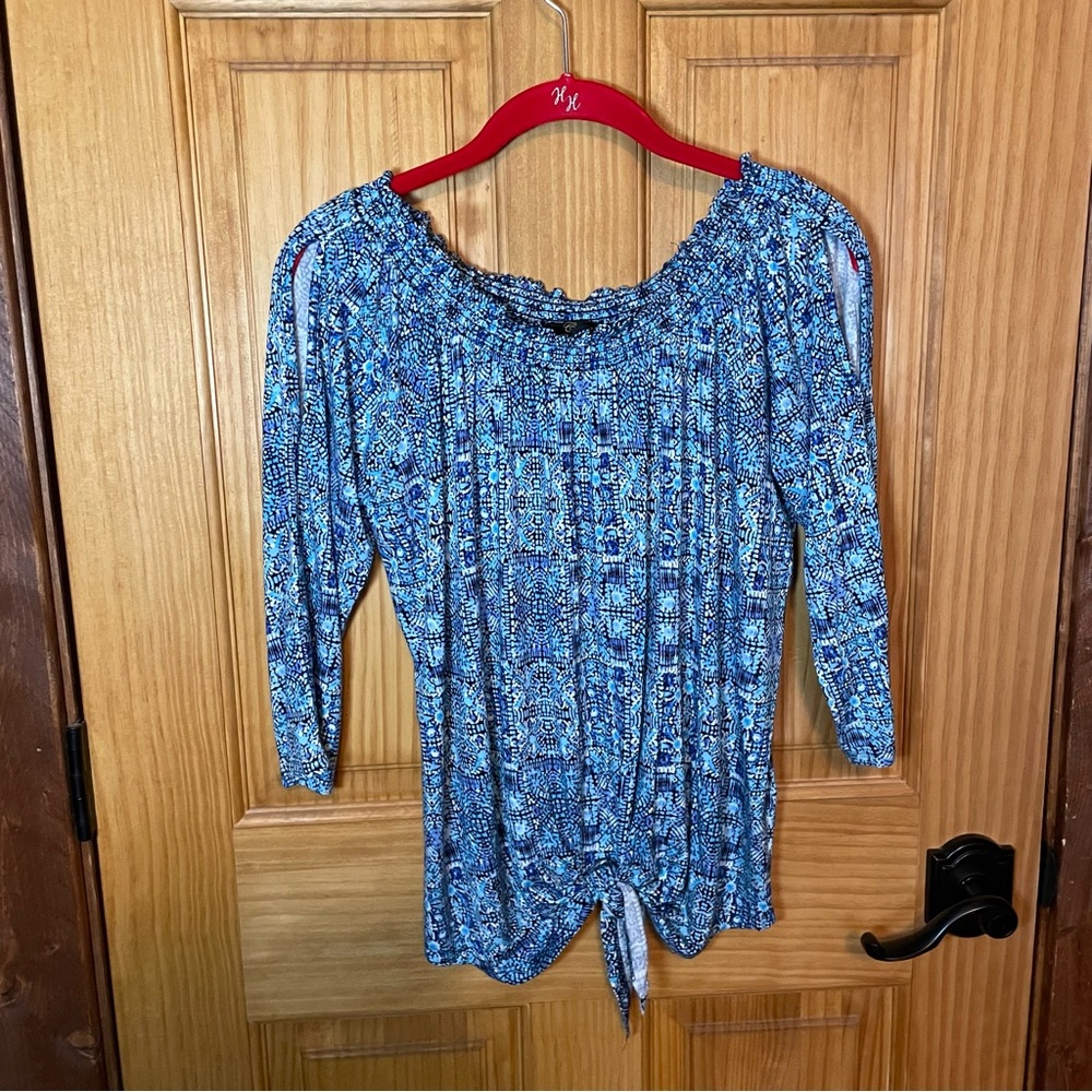 Cupio Front tie Off the shoulder adjustable printed blouse